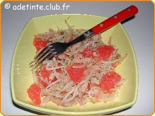 Salade au pamplemousse, thon et germes de soja